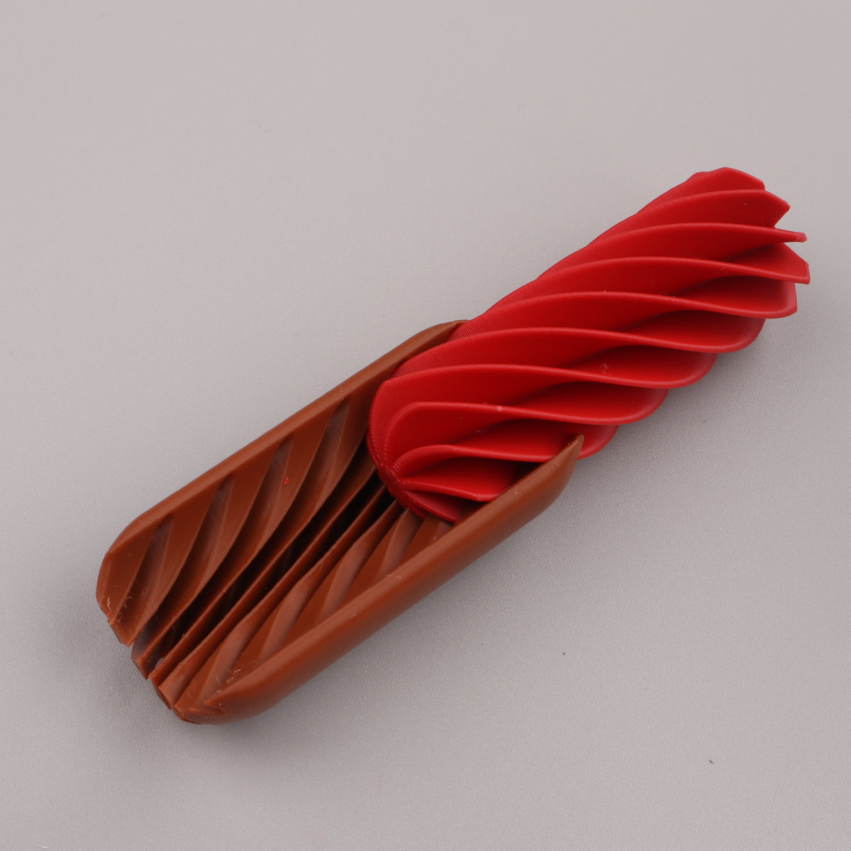 3D Printed Hot Dog Fidget – Twisting Pretend Food
